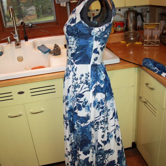 Outback Red Flowered Dress - Picture 7 of 8